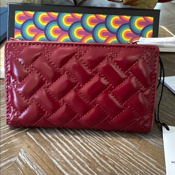 Kurt Geiger London Kensington Quilted Leather Bifold Wallet red patent leather - Picture 2 of 9